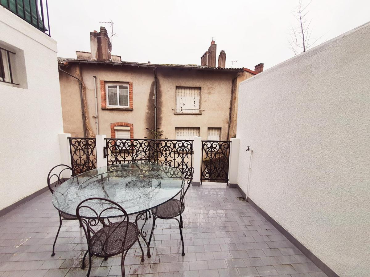 grand T3 avec terrasse CENTRE VILLE Bellac Esterno foto